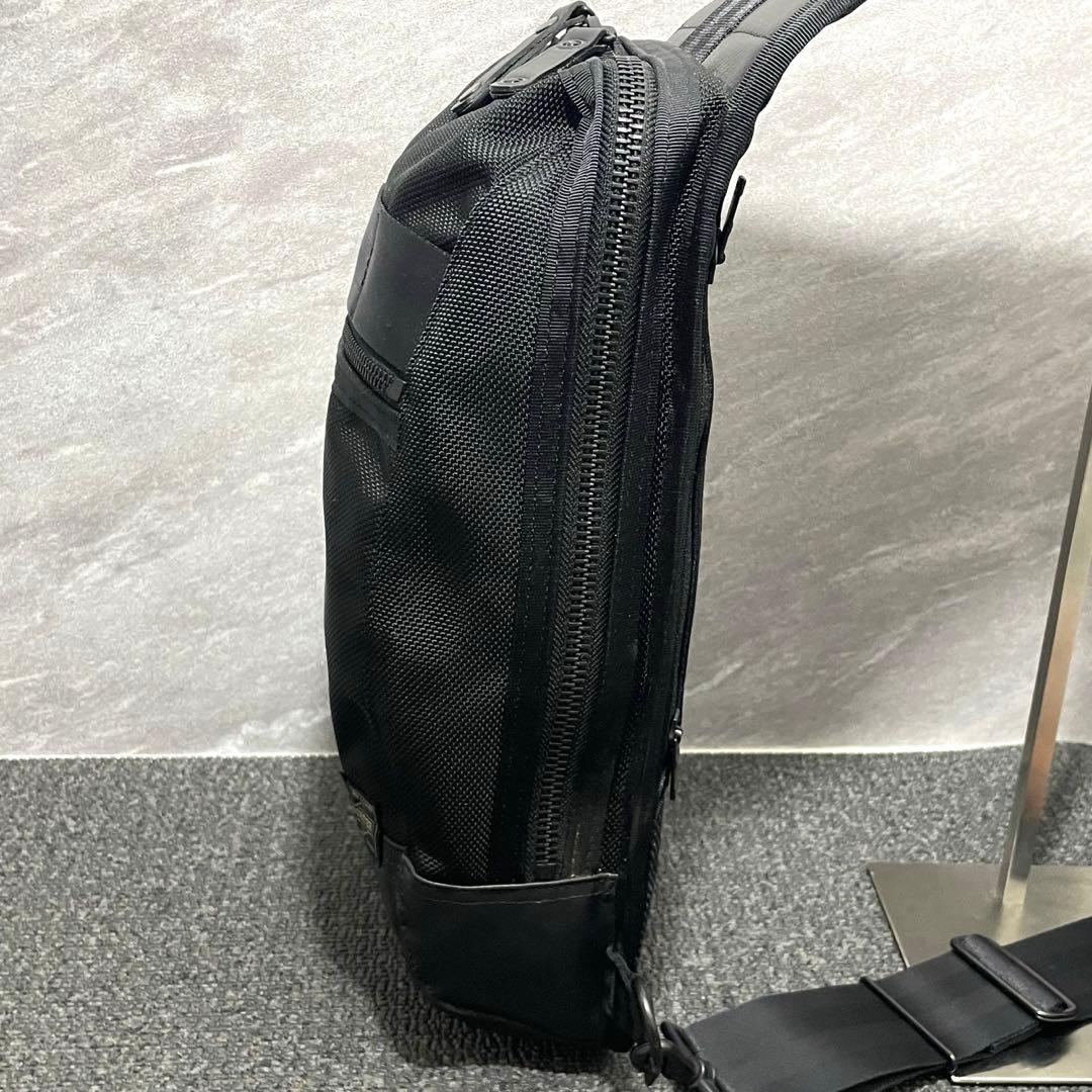 美品✨ポーター 吉田カバン ヒート ボディバック クロスボディ 黒