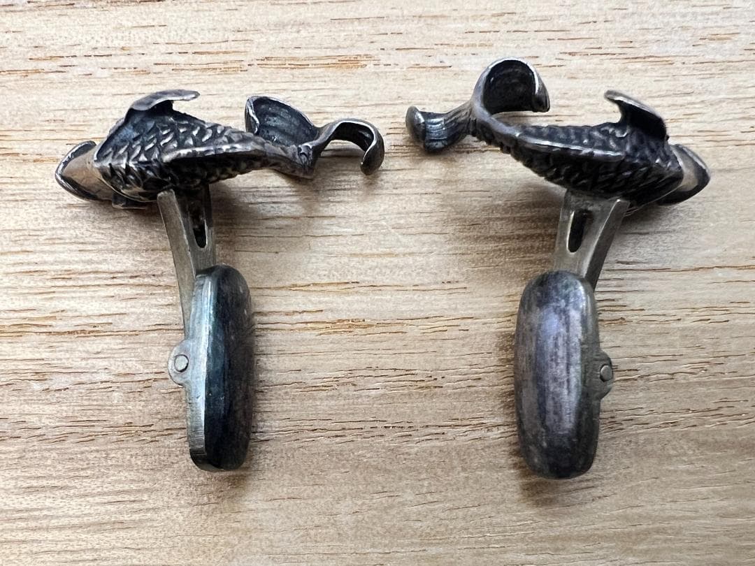 【海】超レア　純銀製　小倉正雄作　鯉形　一対　カフスボタン　彫金　共箱付