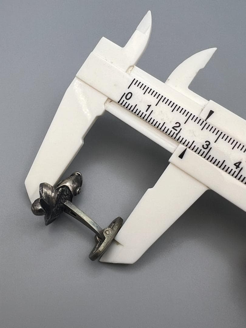 【海】超レア　純銀製　小倉正雄作　鯉形　一対　カフスボタン　彫金　共箱付