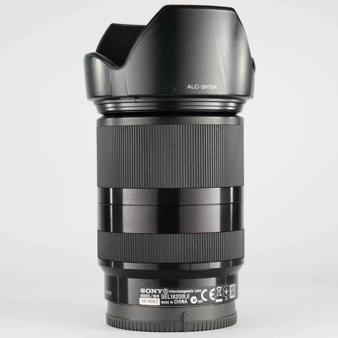 レンズ交換から解放される1本 SONY SEL18200LE 美品