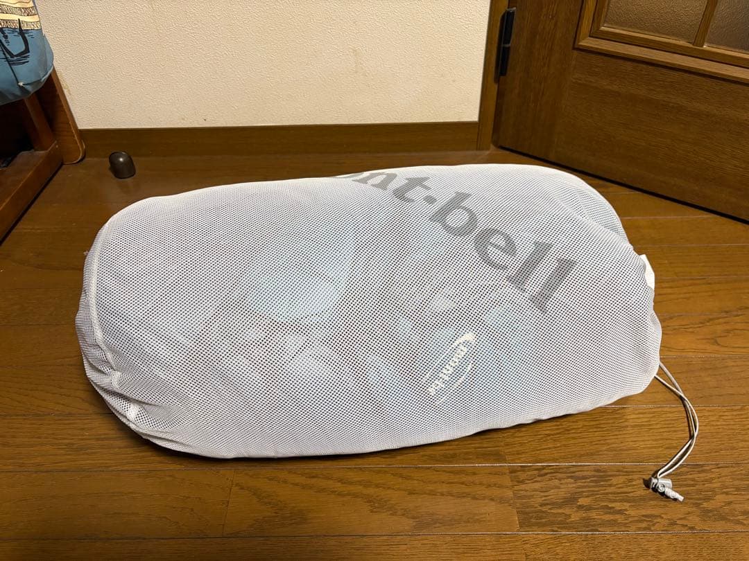 mont-bell Seamless Down Hugger 800 寝袋