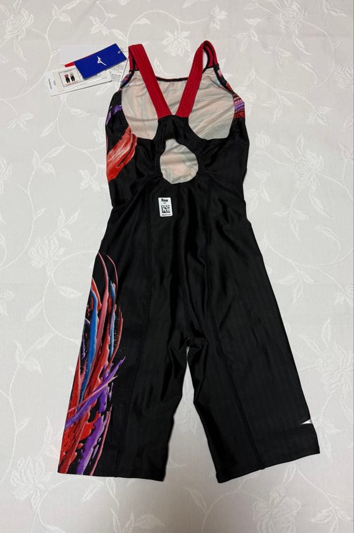 ⭐️新品未使用未試着タグ付きミズノ競泳水着ストリームエース Mサイズ