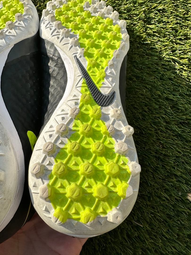 ナイキ エラスティコ フィナーレ III TF（ブラック×蛍光イエロー）