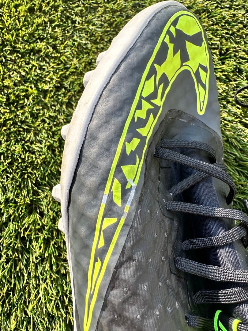 ナイキ エラスティコ フィナーレ III TF（ブラック×蛍光イエロー）