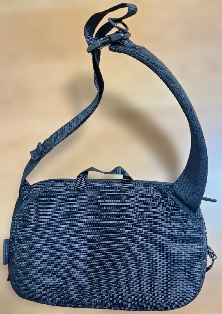 【美品】正規品 Aer エアー ショルダーバッグ/TECH SLING2