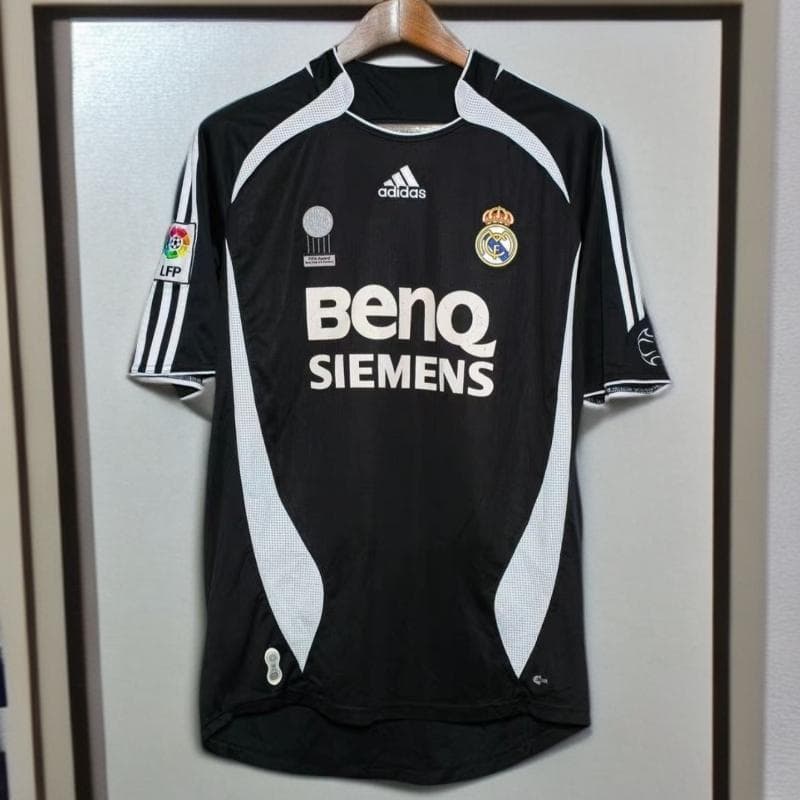 Real Madrid R. Carlos シャツ 3番 黒