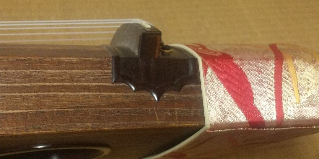 お琴 13弦 綾杉彫り くり甲 ケース付き