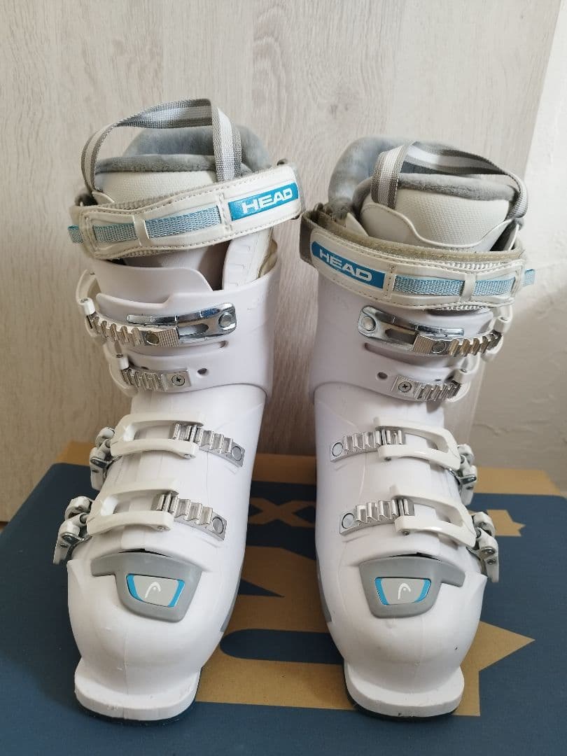 美品 2日使用のみ HEAD 女性用スキーブーツ ホワイト