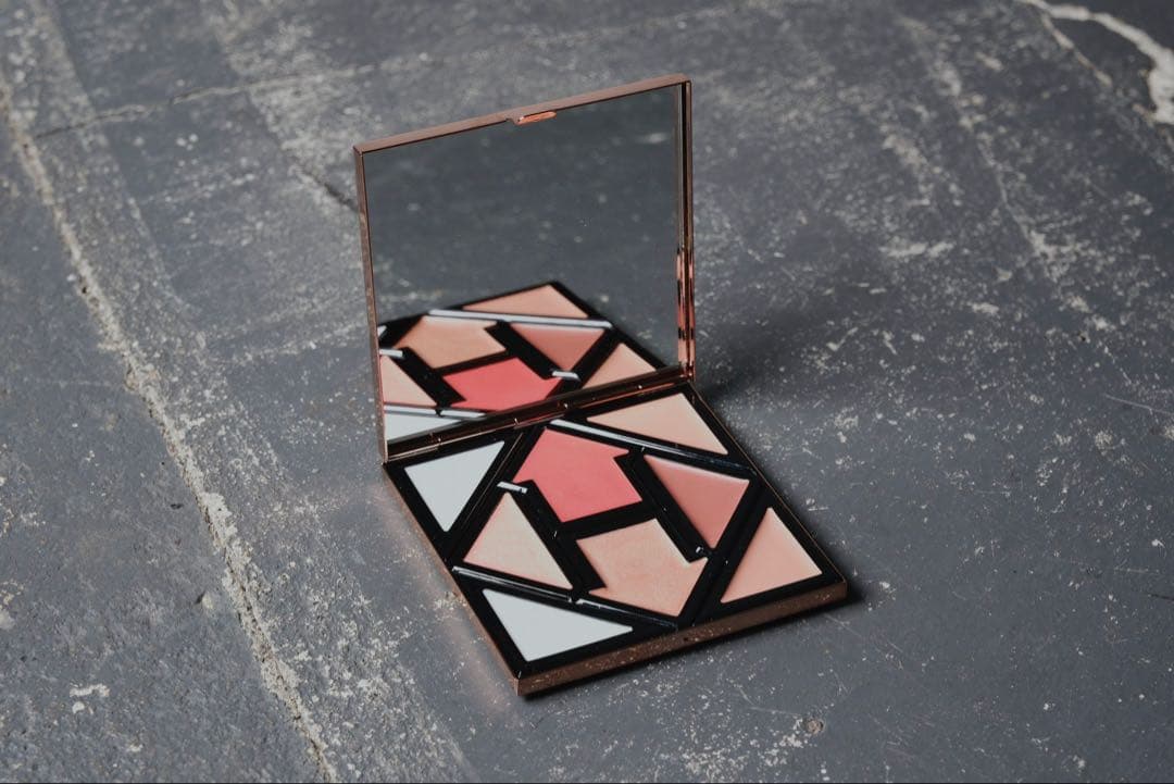 hazama 惹きずり込まれる運命のアイシャドウ silver