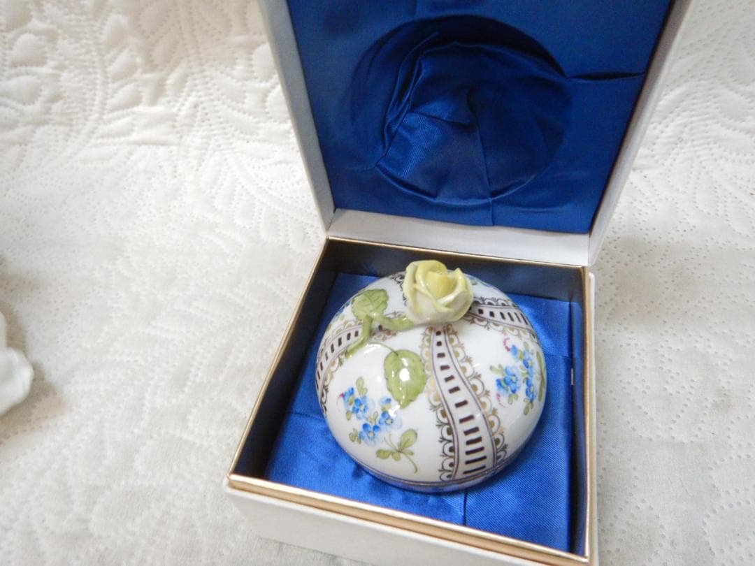 Herend ヘレンド 陶器 置物 花飾り 小物入れ