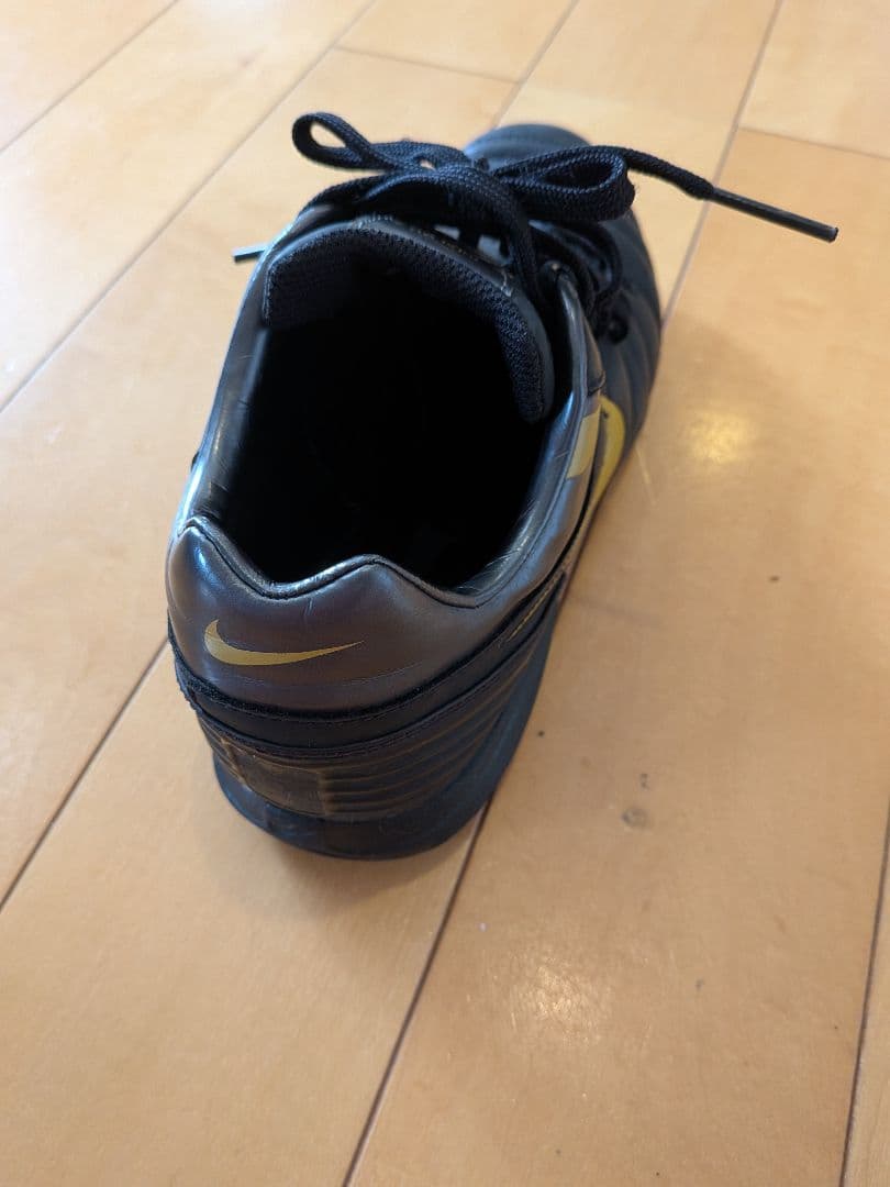 Nike Total 90 トレーニングシューズ ブラック/ゴールド