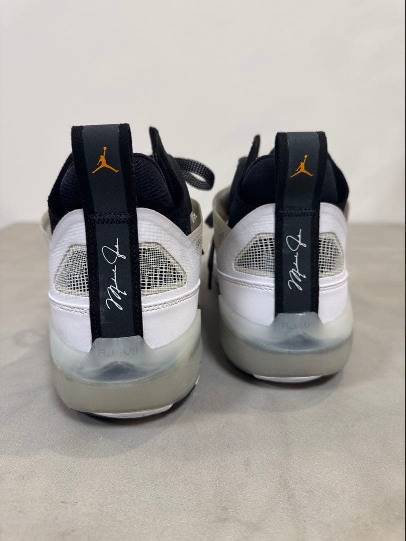 NIKE Air Jordanエアジョーダン37 DV0747-108