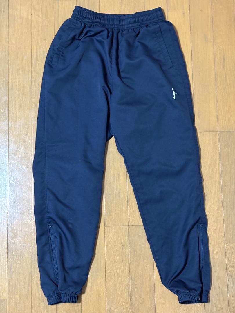 ウェア N,may  IN THE PAINT