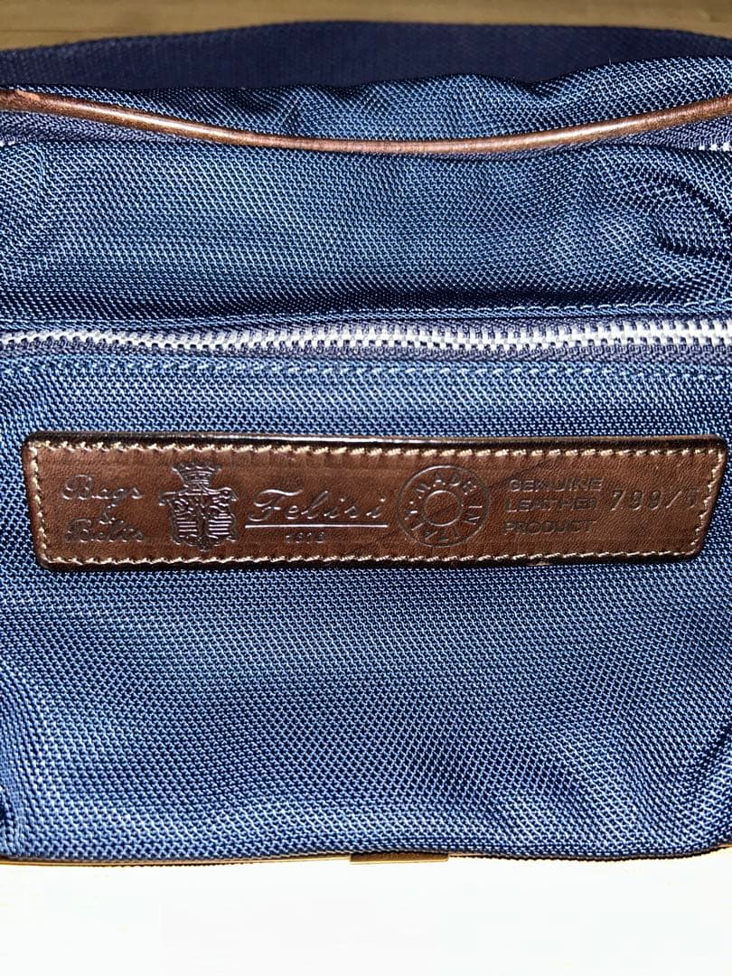 Felisi　フェリージ　799/5　ショルダーバッグ ボディバッグ ネイビー