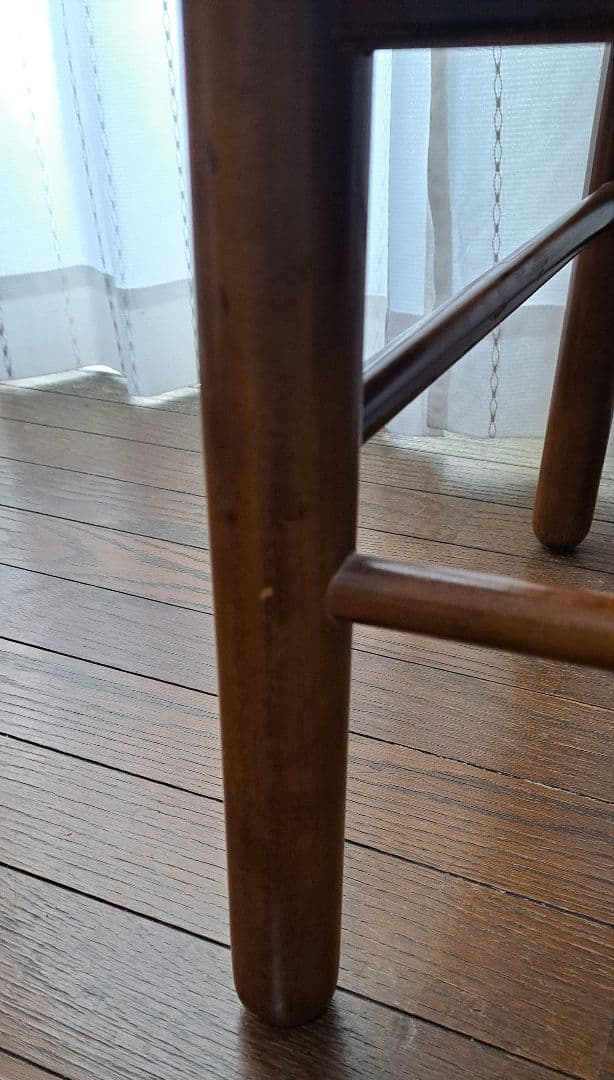 【90年代】オールドカリモク コロニアル ダイニングチェア 馬車刻印 2脚