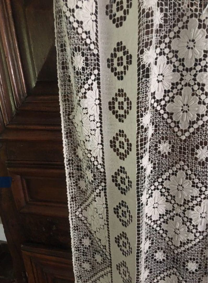 フランスで購入した豪華な大判のアンティーク・フィレレース160x195cm
