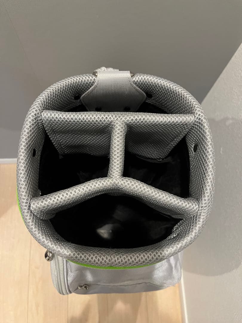 テーラーメード　キャディーバック　レディース　ヘッドカバー