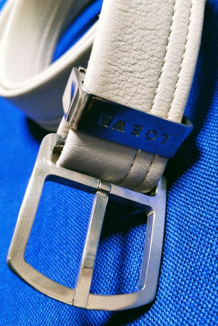 ✨特選品✨《LOEWE》✨ホワイト本革ベルト シルバーバックル 白ステッチベルト