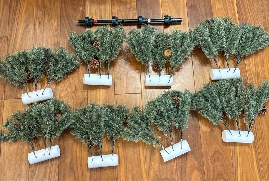 ✨クリスマスツリー 松ぼっくり付き スタジオクリップ 180cm ヌードツリー✨
