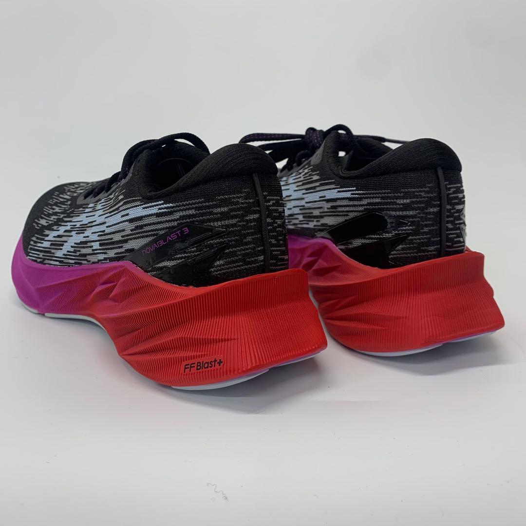 新品未使用 アシックスNovablast 3 ランニングシューズ 23.0cm