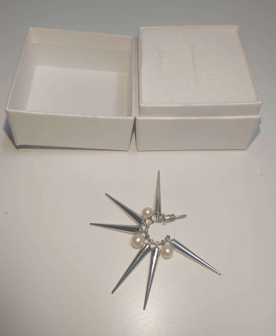 e.m.スタッズピアス　片耳用