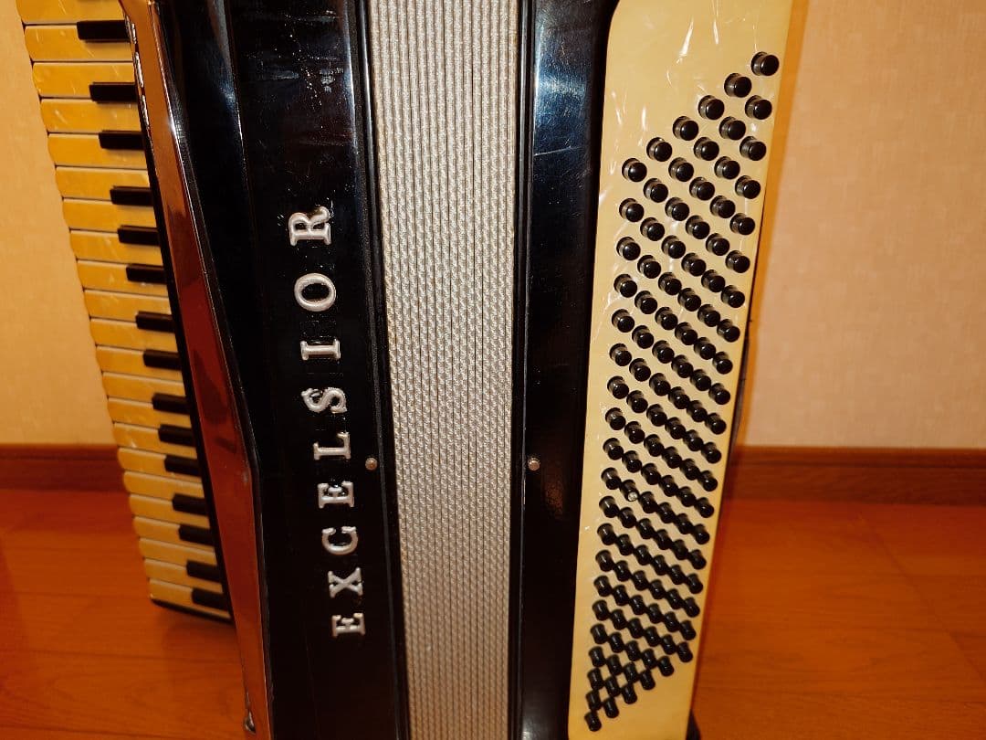 イタリア製　アコーディオン　EXCELSIOR エキセルシャー　MOD.400