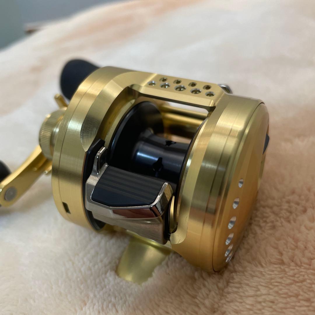 リール SHIMANO CALCUTTA CONQUEST 201hg