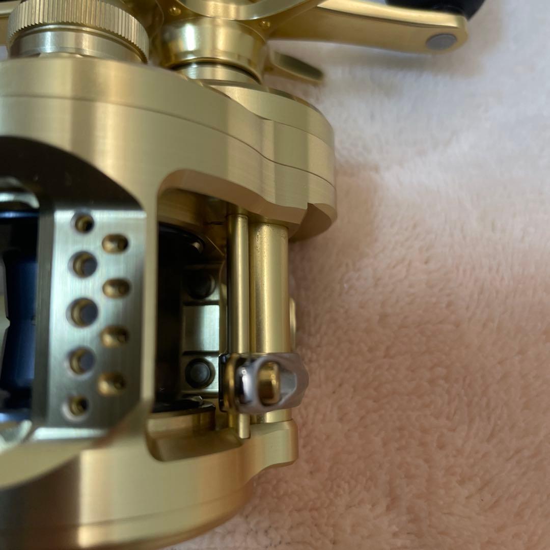 リール SHIMANO CALCUTTA CONQUEST 201hg