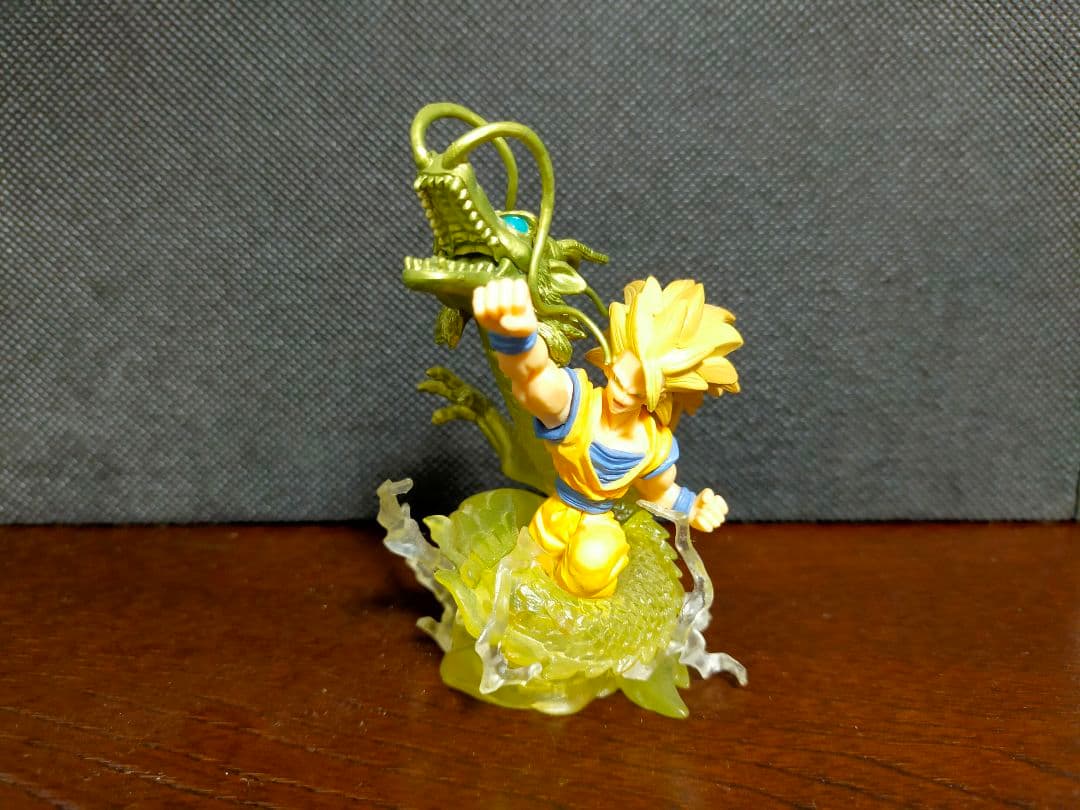 【超貴重レア】ドラゴンボールZ悟空&神龍限定フィギュア