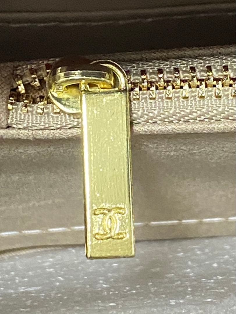 シャネル　ノベルティ品　長財布