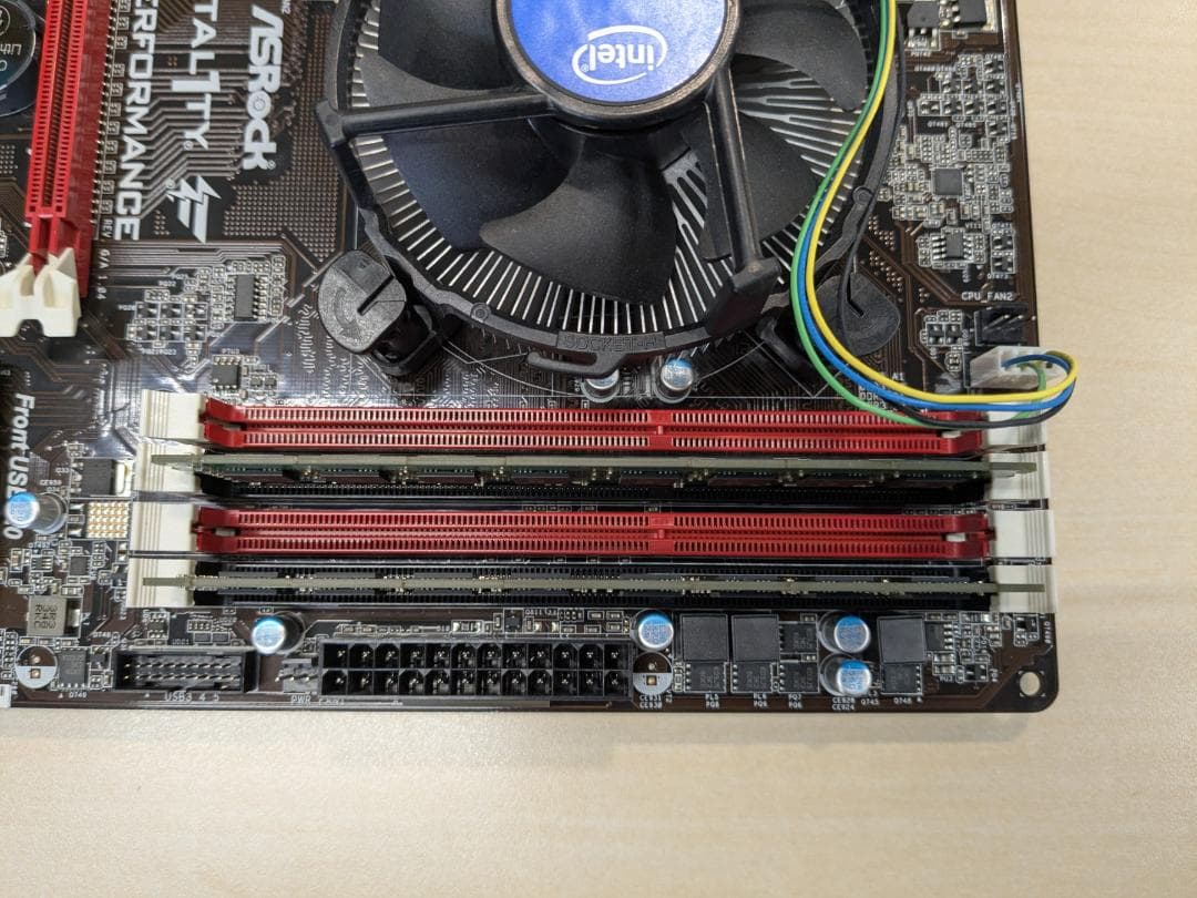 マザーボード i7-4790 / ASRock Fatal1ty H87 / GTX760