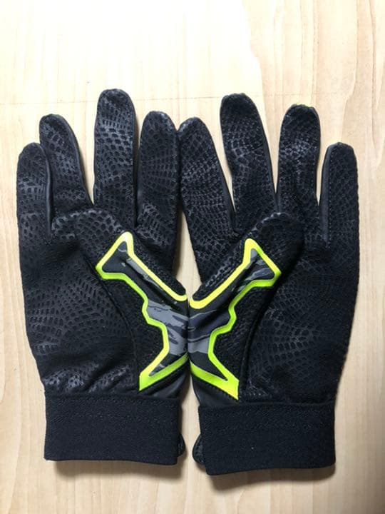 アンダーアーマー 野球　小豆畑眞也モデルバッティンググローブ