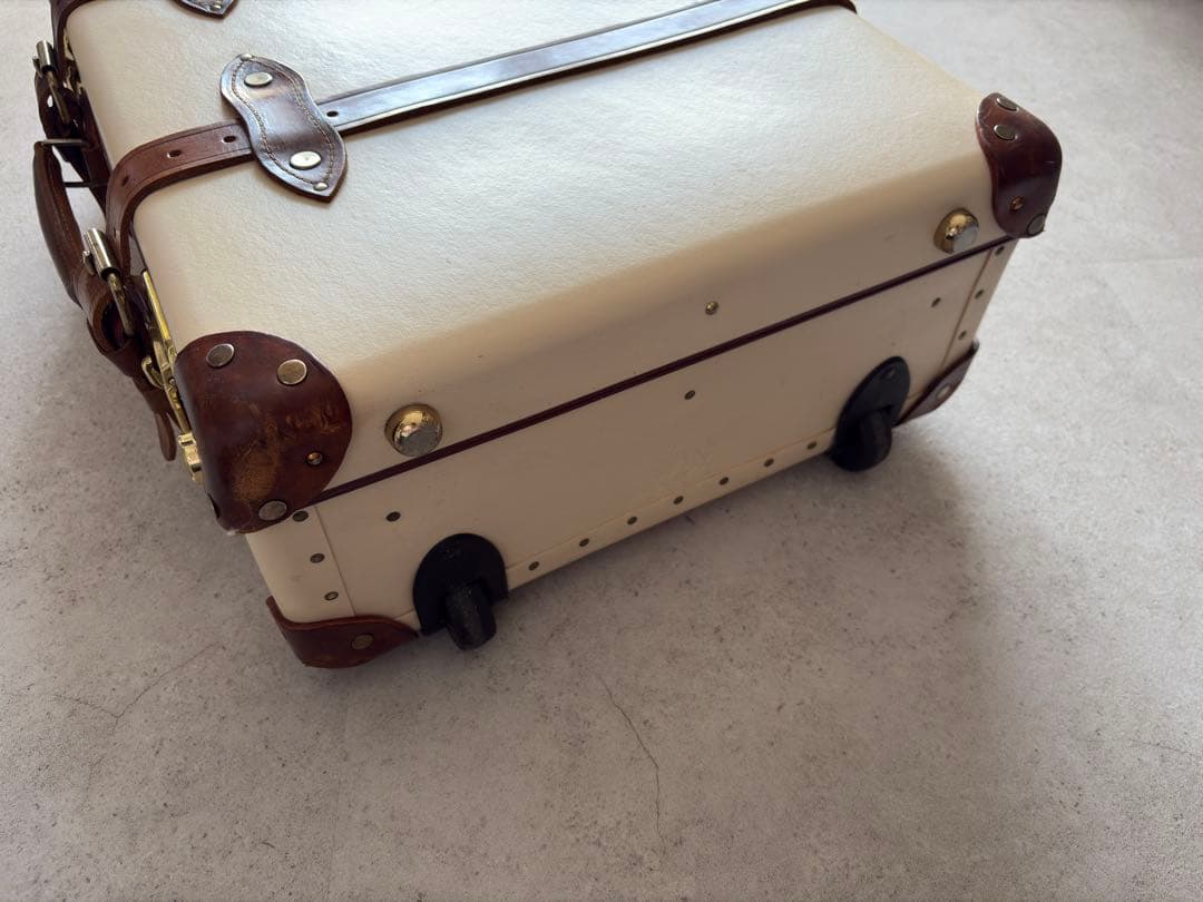 グローブトロッター　サファリ　キャリーケース レザー　21inc