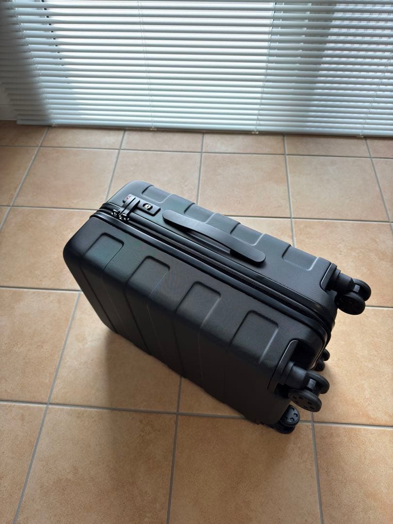 RI☆　【美品】無印良品　ハードキャリーケース　機内持込サイズ 36L