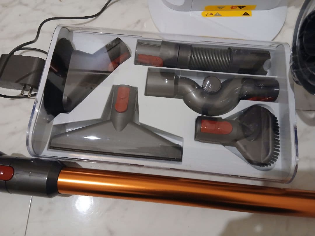 9*2様 ダイソン V10 sv12 Fluffy 収納スタンド付 動作品