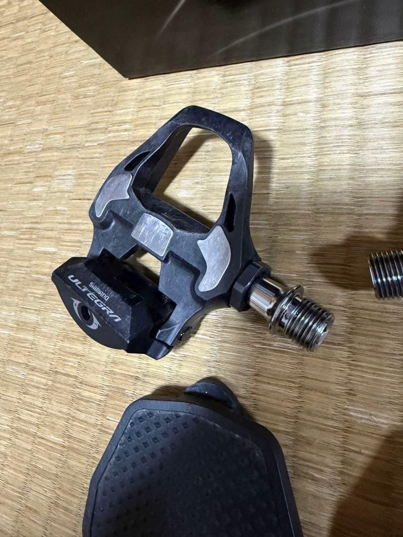 シマノ PD-R8000 ULTEGRA ペダル　カバー付き