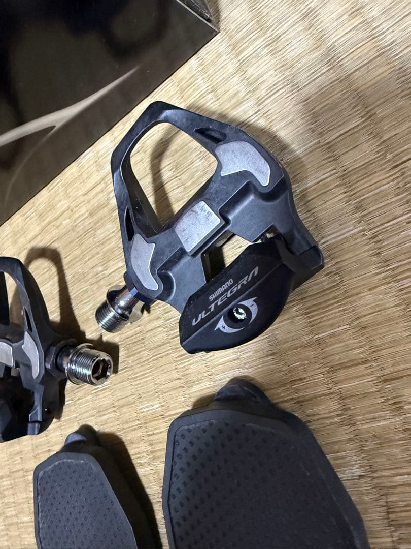 シマノ PD-R8000 ULTEGRA ペダル　カバー付き