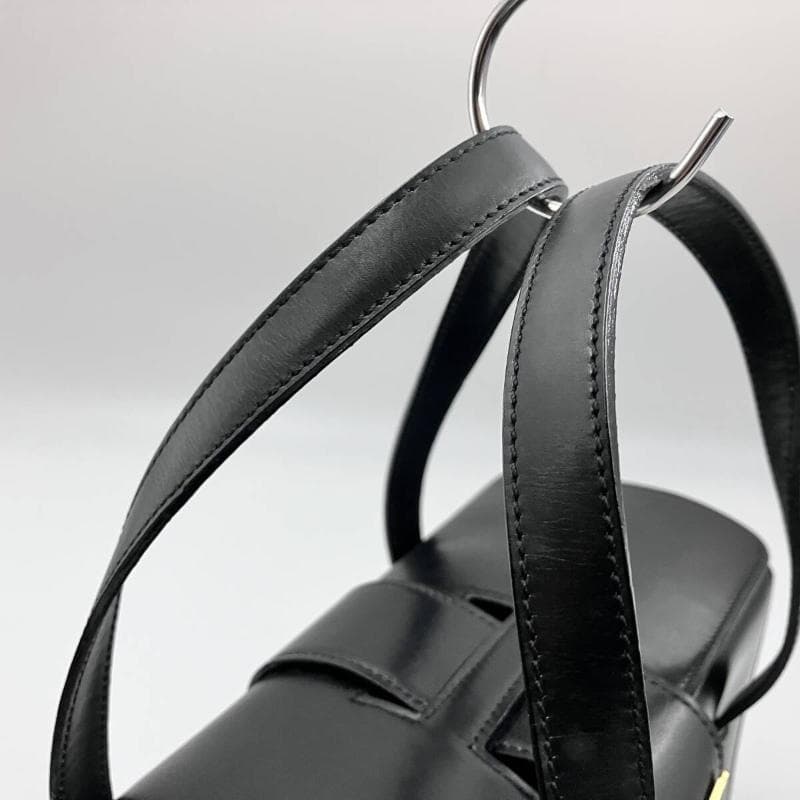 三連金具● セリーヌ 2927 ハンドバッグ 黒 ガンチーニ ゴールド金具