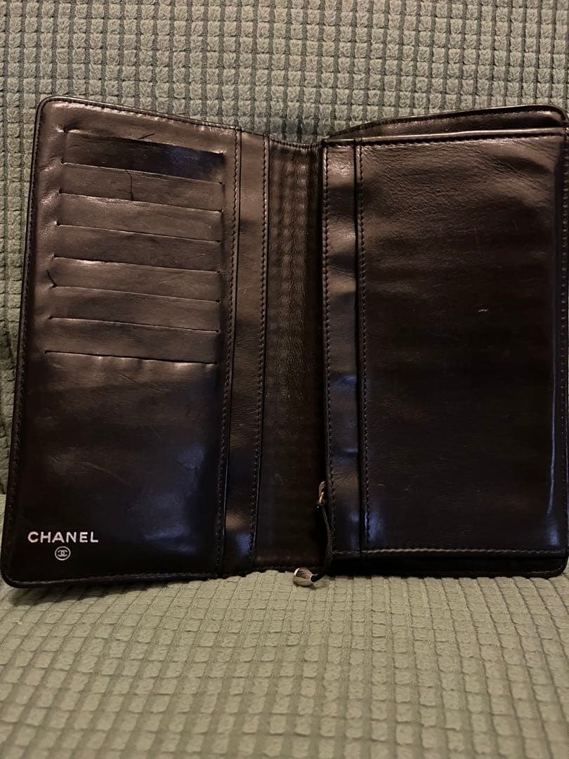 CHANEL 長財布 黒レザー 使用感あり、値下げ