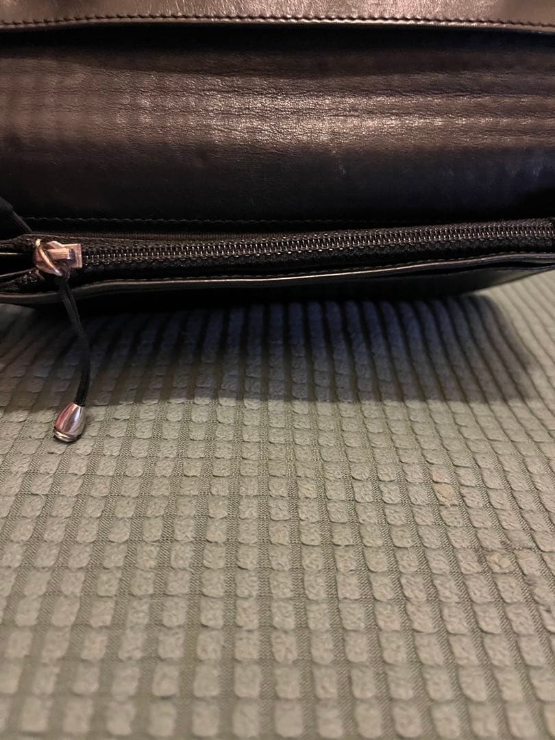 CHANEL 長財布 黒レザー 使用感あり、値下げ