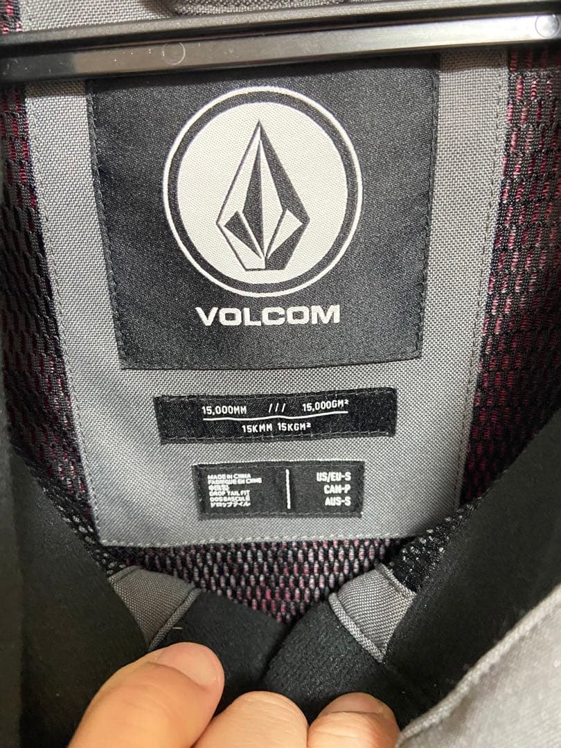 週末セール❤️【新品未使用】 VOLCOM スノーウエア プルオーバージャケット