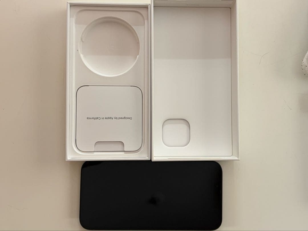 Apple iPhone 13 グリーン本体 128GB 液晶漏れ