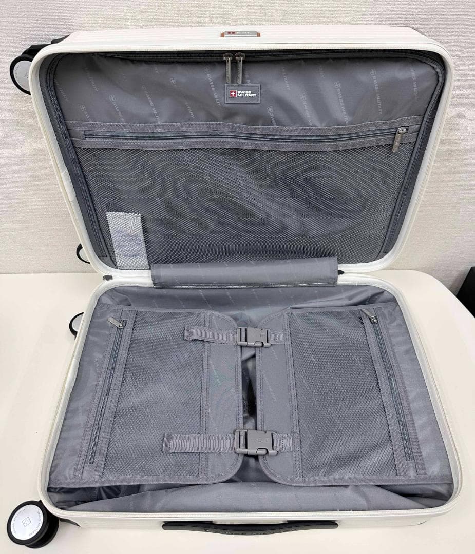 未使用 ★ スイスミリタリー プレミアム スーツケース 38.5L ホワイト