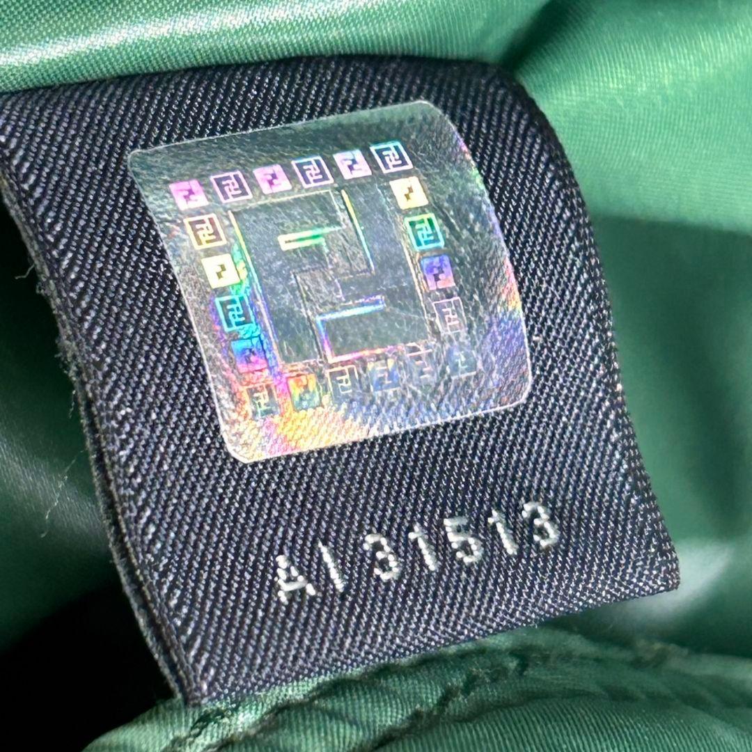 極希少】 FENDI × MONCLER ダウン スパイバッグ グリーン - メルカリ