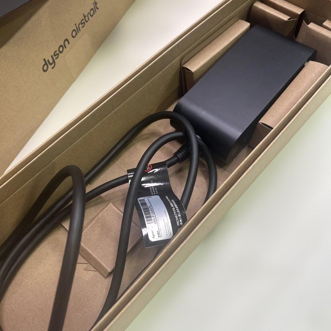 6826【極美品】Dyson ストレートヘアアイロン HT01 KP ピンク