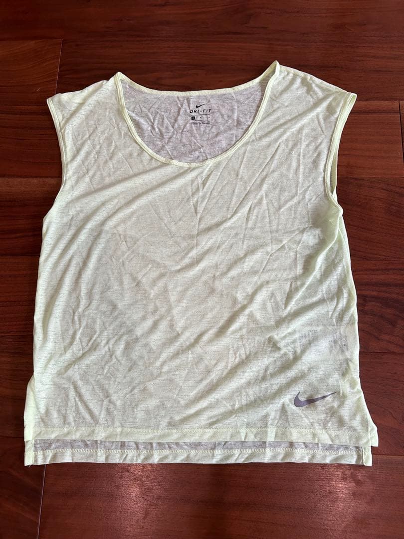 【値下】Nike ヨガウェア3点セット タンクトップとレギンス