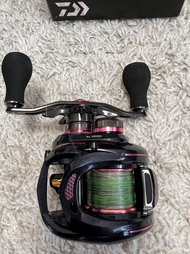 【値下げ】Daiwa 紅牙 TW 7.3R ベイトリール 美品