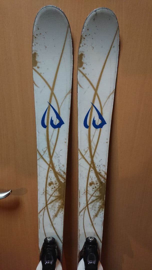 ID ONE MR-J 140㎝ ソール約265～285㎜ モーグル スキー板