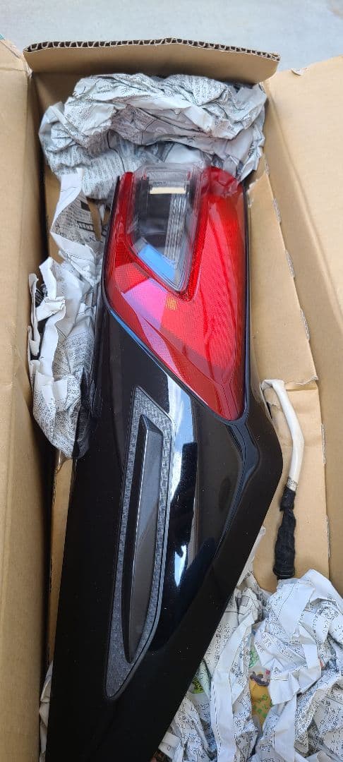 ど*ん様 年明け限定値下げ　 HARRIER　ハリアー 純正テールランプ加工品