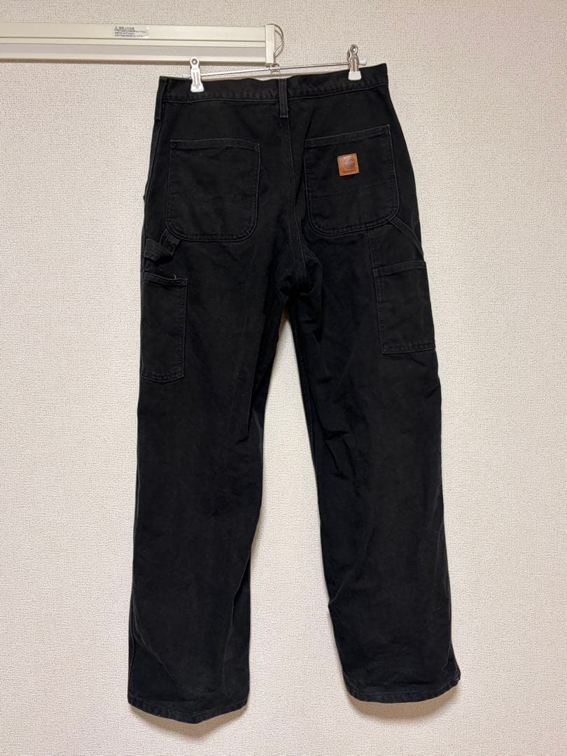 Carhartt ブラックカーゴパンツ